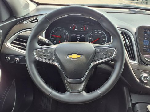Used 2025 Chevrolet Malibu RS FWD image 13