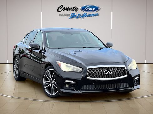 Used 2014 INFINITI Q50 w/ Deluxe Touring Package RWD image 1