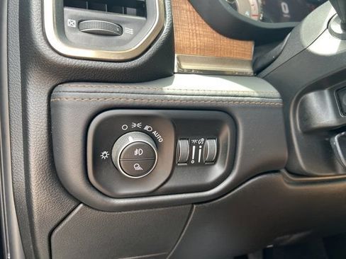Used 2021 RAM 2500 Limited AWD/4WD image 43