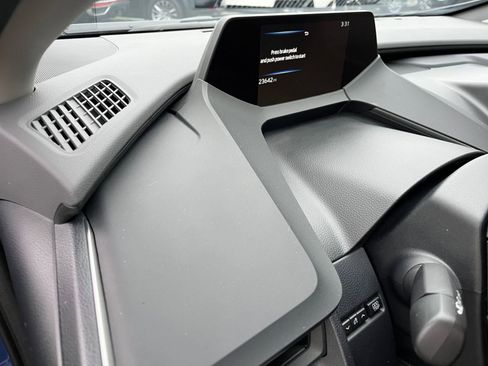 Used 2025 Toyota Prius LE image 34