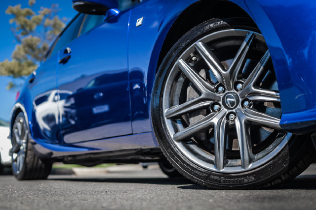 Used 2016 Lexus IS 350 AWD w/ F Sport Package image 6