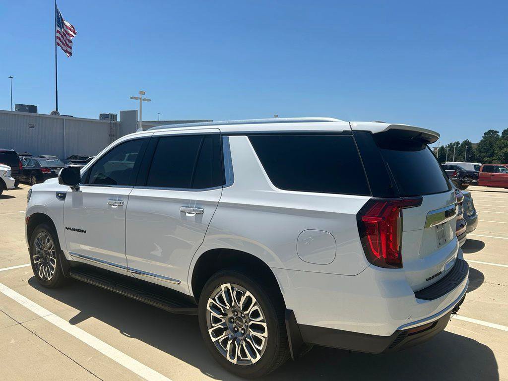 Used 2022 GMC Yukon SLT w/ SLT Luxury Package AWD/4WD image 8