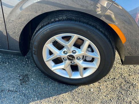 Used 2025 Kia Soul LX w/ LX Technology Package image 28
