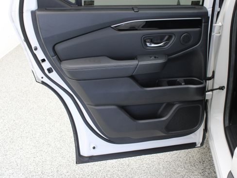 Used 2024 Honda Pilot EX-L image 26