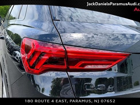 Used 2023 Audi Q3 2.0T Premium Plus w/ Premium Plus Package AWD/4WD image 22