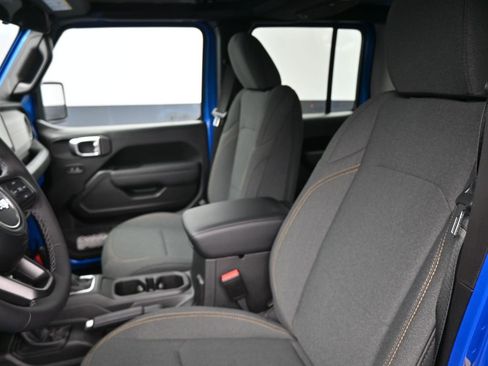 New 2026 Jeep Gladiator Sport AWD/4WD image 19