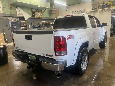 Used 2012 GMC Sierra 1500 SLT w/ SLT Convenience Package image 3