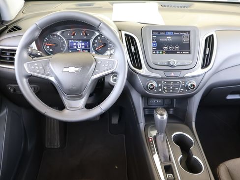 Used 2020 Chevrolet Equinox LT FWD image 15