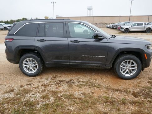 New 2025 Jeep Grand Cherokee Laredo X image 3
