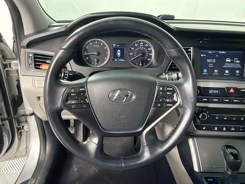 Used 2016 Hyundai Sonata Sport w/ Option Group 1V FWD image 16