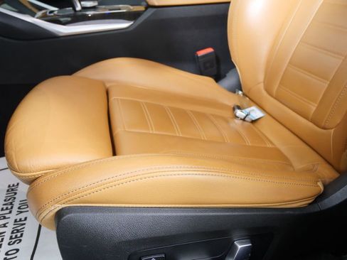 Used 2019 BMW 330i Sedan image 10