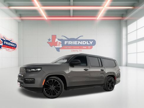 Used 2024 Jeep Grand Wagoneer L Series II AWD/4WD image 36