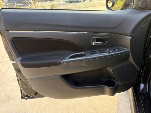 Used 2021 Mitsubishi Outlander Sport ES image 14