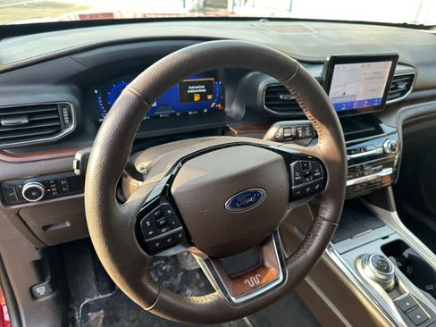 Used 2023 Ford Explorer King Ranch w/ Class IV Trailer Tow Package image 13