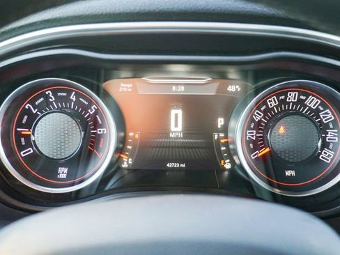 Used 2016 Dodge Challenger SXT image 20