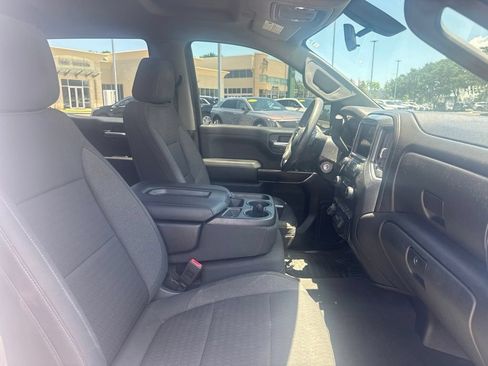 Used 2020 Chevrolet Silverado 1500 LT RWD image 16