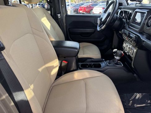 Used 2020 Jeep Gladiator Sport w/ Quick Order Package 24S image 26