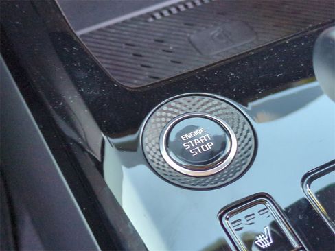 Certified 2025 Kia Niro EX image 16