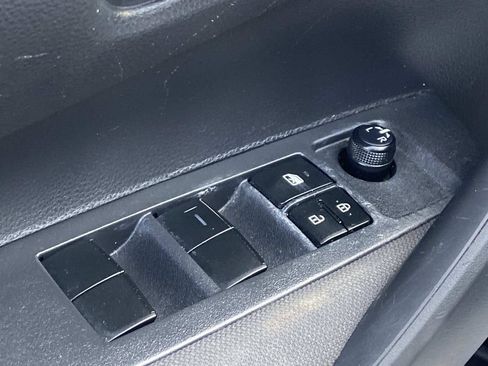 Used 2020 Toyota Corolla LE FWD image 16