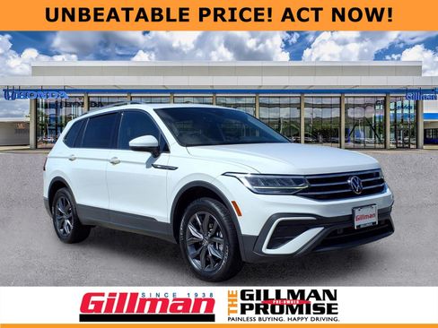 Used 2022 Volkswagen Tiguan SE w/ Panoramic Sunroof Package FWD image 1