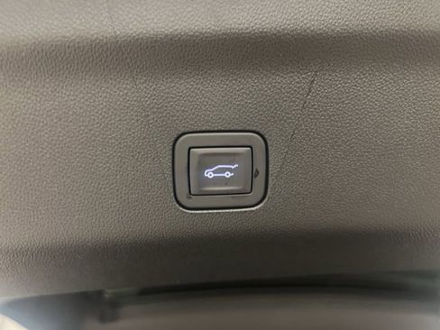 New 2026 GMC Yukon XL Denali w/ LPO, Floor Liner Package image 7