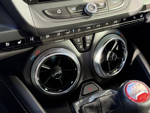 Used 2017 Chevrolet Camaro SS image 16