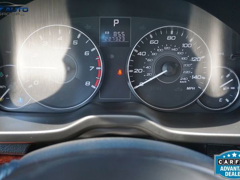 Used 2011 Subaru Legacy 2.5i Limited w/ Appearance Package 1H AWD/4WD image 39
