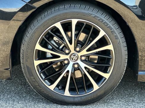 Used 2019 Toyota Camry SE FWD image 34
