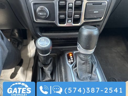 Used 2023 Jeep Gladiator Sport AWD/4WD image 20