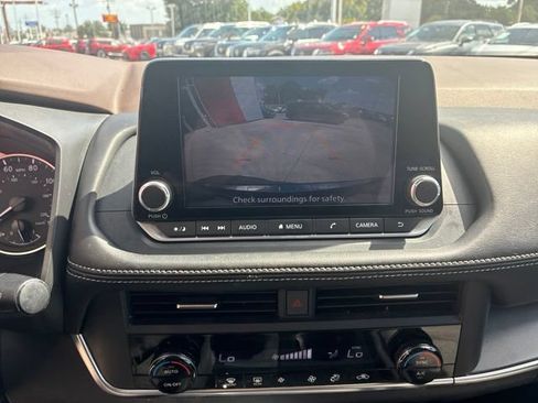 Used 2023 Nissan Rogue SV FWD image 26