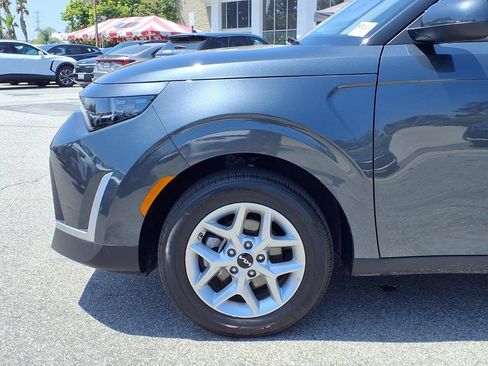 Certified 2025 Kia Soul LX w/ LX Technology Package FWD image 16