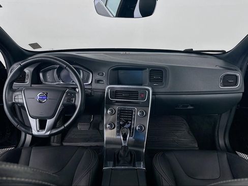 Used 2016 Volvo S60 T6 image 10