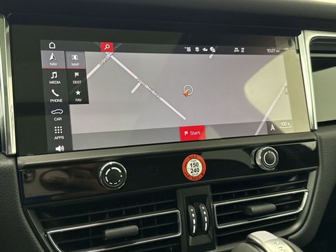 Used 2025 Porsche Macan Turbo image 27