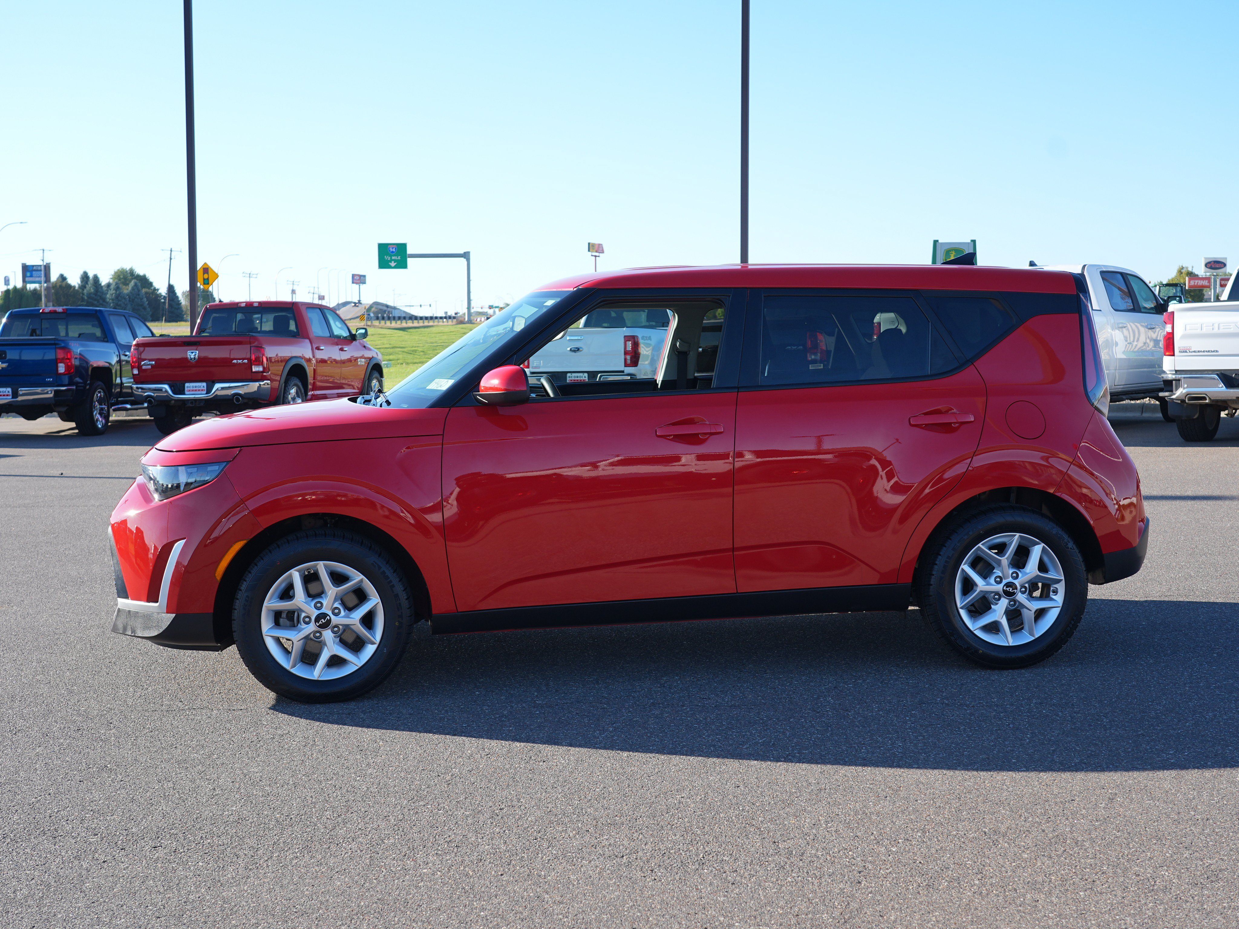 Used 2024 Kia Soul LX w/ Option Group 015 FWD image 6