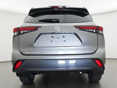 New 2026 Toyota Highlander Limited AWD/4WD image 23