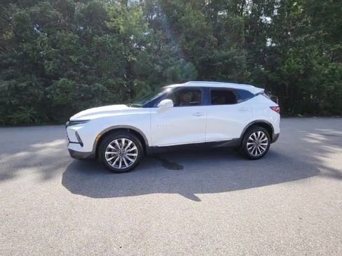 Certified 2025 Chevrolet Blazer Premier w/ Driver Confidence II Package image 10