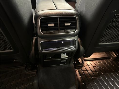 Used 2023 Mercedes-Benz GLS 450 4MATIC image 24