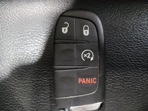Used 2018 Jeep Compass Latitude w/ Popular Equipment Group AWD/4WD image 32