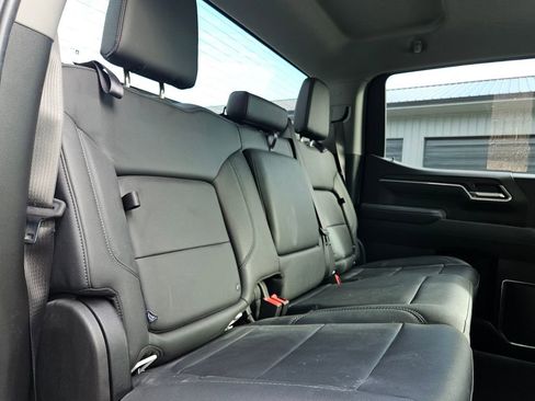 Used 2025 GMC Sierra 1500 SLT image 27