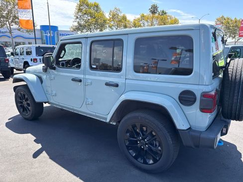 Used 2024 Jeep Wrangler Unlimited Sahara AWD/4WD image 22
