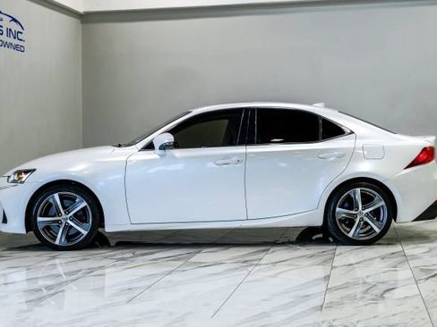 Used 2017 Lexus IS 200t w/ Premium Package RWD image 13