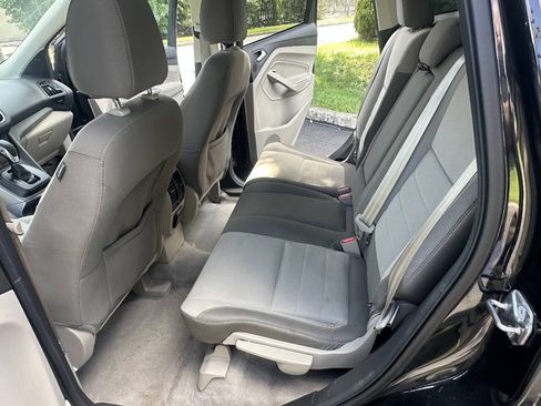 Used 2015 Ford Escape SE w/ Equipment Group 201A AWD/4WD image 13