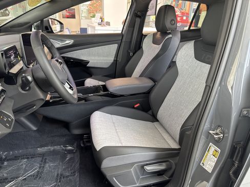 New 2026 Volkswagen ID.4 Pro RWD image 14