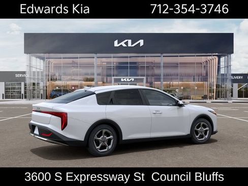 New 2026 Kia K4 FWD image 8