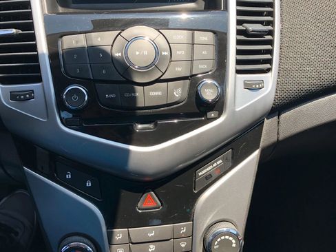 Used 2013 Chevrolet Cruze LT image 19