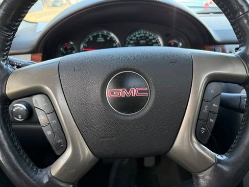 Used 2012 GMC Yukon XL SLT w/ SLT-2 Equipment Package AWD/4WD image 15