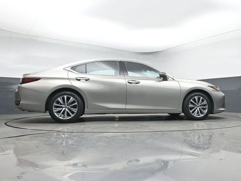 Used 2021 Lexus ES 250 w/ Premium Package AWD/4WD image 38