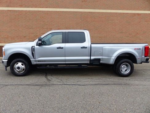 Used 2023 Ford F350 XL w/ FX4 Off-Road Package image 5