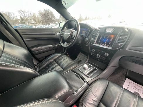 Used 2015 Chrysler 300 S image 29