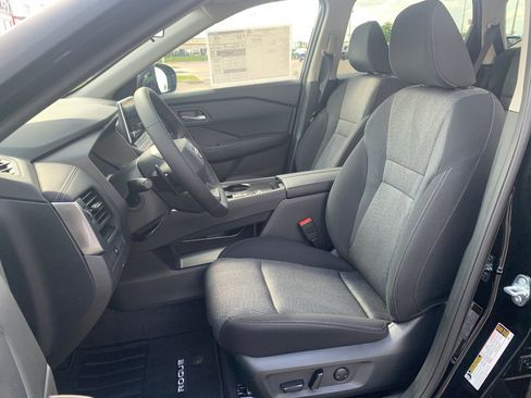 New 2026 Nissan Rogue SV image 8